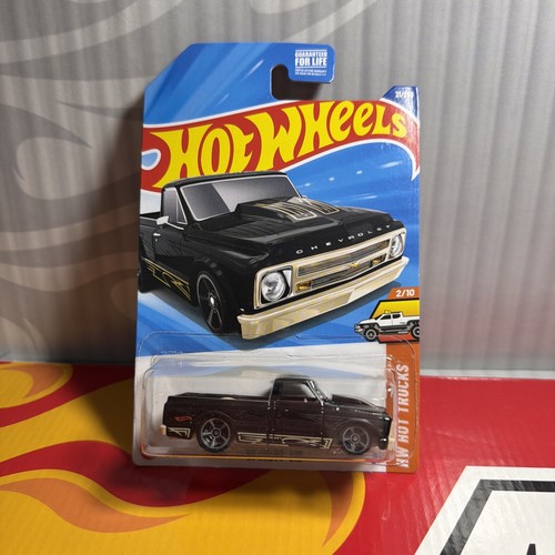 Hot wheels - hot, hw